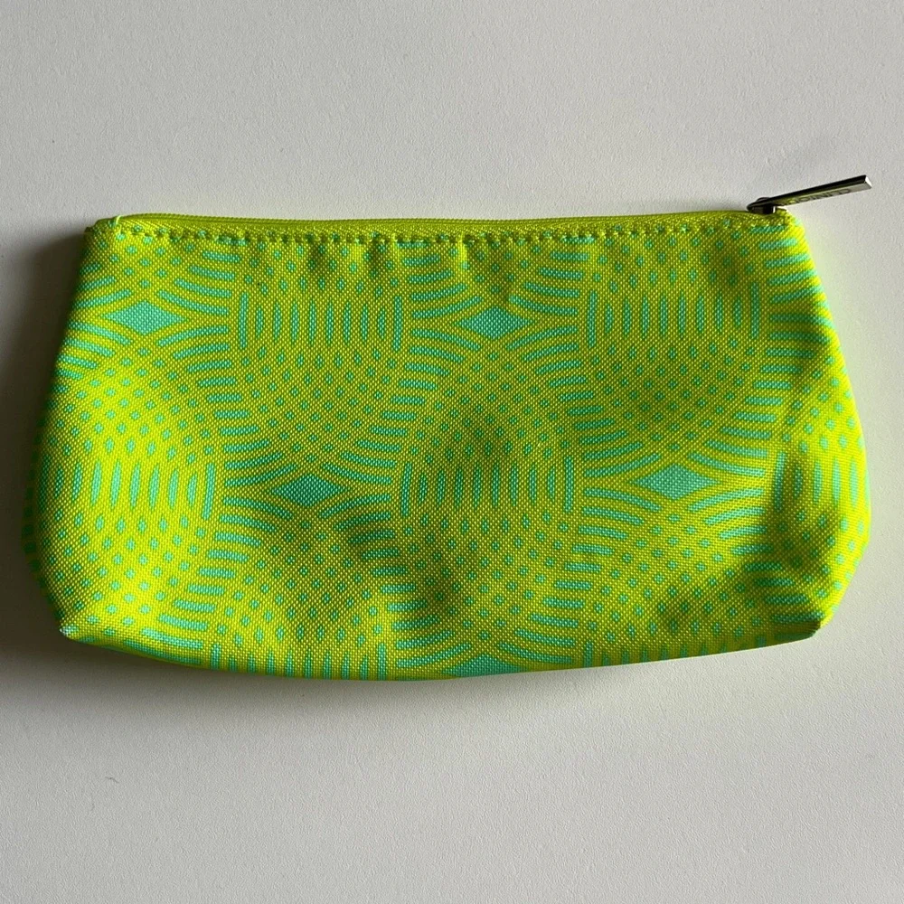 listing nwt